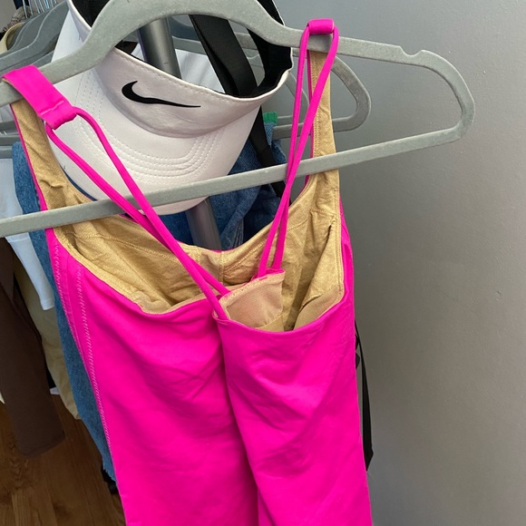 Lululemon tank - Picture 4 of 5